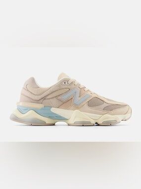 New Balance Women's 9060 Ivory crème size 9W/7M